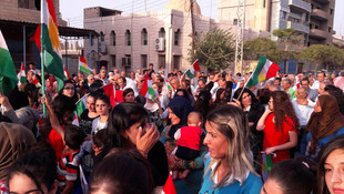 Kamışlı'da Kürtler PYD'yi protesto etti