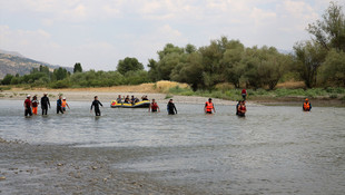 Karasu Nehri'nde kaybolan kişiyi arama çalışmaları