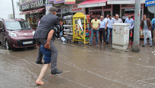 Kars'ta dolu yağışı ve sağanak