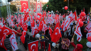 KKTC'de Demokrasiye Destek Mitingi