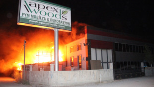 Konya'da mobilya fabrikasında yangın