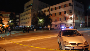 Kosova Meclisi'ne saldırı