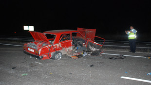 Kütahya'da trafik kazası: 1 ölü, 2 yaralı