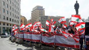 Lübnan'da atanamayan öğretmenlerin protestosu