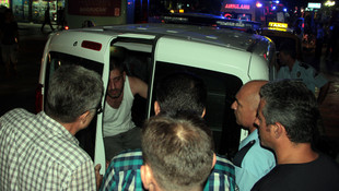 Manisa'da polise bıçaklı saldırı