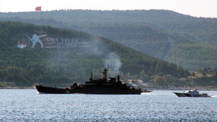 Rus savaş gemileri Çanakkale Boğazı'ndan geçti