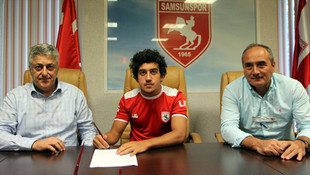 Samsunspor, 7 altyapı futbolcusunu profesyonel yaptı