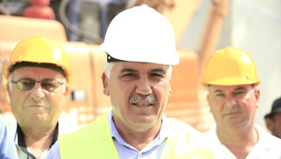 Şehit Astsubay Halisdemir'in adı ilçe meydanında yaşatılacak