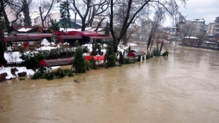 Sağanak yağmur Bartın’da sele yol açtı!