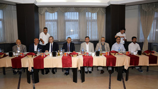 Şia ve Sünni alimler yemekte buluştu