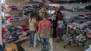 Suriyeli çocuklara kıyafet ve oyuncak yardımı