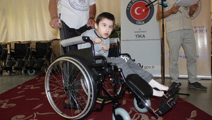 TİKA'dan Azerbaycan'daki engellilere tekerlekli sandalye desteği