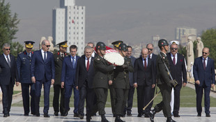 YAŞ üyeleri Anıtkabir'i ziyaret etti