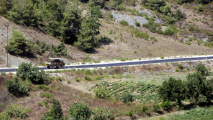 Yayladağı'na 17 mühimmat düştü