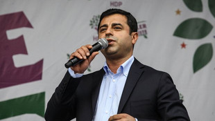 Selahattin Demirtaş silahlı terör örgütü üyeliği suçundan ifadeye çağrıldı
