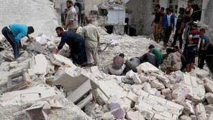 Esad rejiminin Halepe düzenlemiş olduğu hava saldırılarında 86 sivil hayatını kaybetti