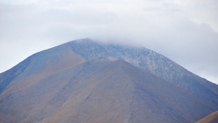 Ağrı'ya yılın ilk karı yağdı