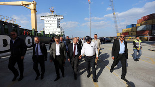 Asyaport Limanı'ndaki dev vinçlere ruhsat verildi