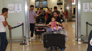 Atatürk Havalimanı'nda dönüş yoğunluğu