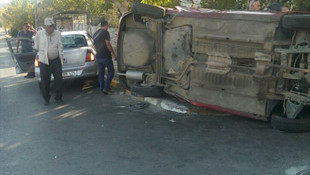 Balıkesir'de iki otomobil çarpıştı: 4 yaralı