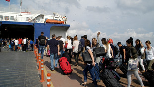 Bandırma Feribot İskelesi'nde bayram yoğunluğu
