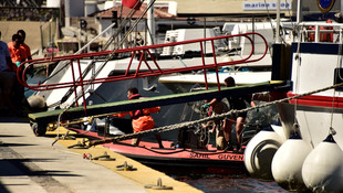 Bodrum'da lastik bot battı