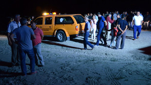 Can yeleğine tutunup kıyıya yüzerek kurtuldular