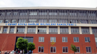 Derste sınıfın tavanı çöktü: 5 yaralı