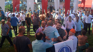 Düzce'de güreş müsabakasında kavga