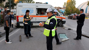 Erzurum'da hasta taşıyan ambubans kaza yaptı: 2 yaralı