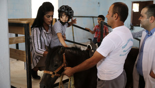 FETÖ'nün kapatılan okulundaki atlar engellilerin hizmetinde