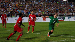 Futbol efsaneleri Lübnan'da