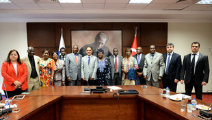 Gineli diplomatlara FETÖ uyarısı