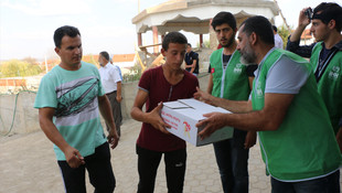 İHH, Kosova ve Makedonya'da kurban eti dağıttı