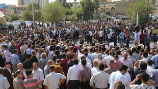 IKBY'deki memurlardan hükümet karşıtı gösteri