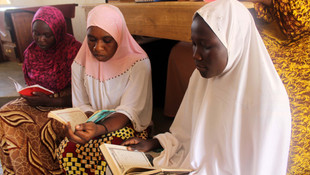 Kamerunluların Kur'an okuma azmi