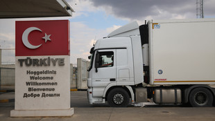 Kapıkule'de 11 kilometrelik tır kuyruğu