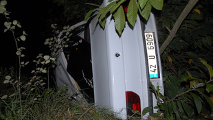 Kocaeli'de otomobil dereye yuvarlandı: 3 yaralı