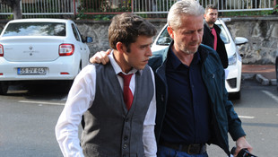 Muavinin yolcunun telefonunu aldığı iddiası