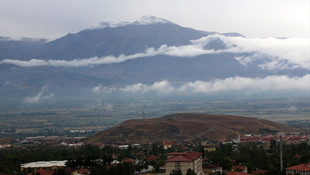 Munzur Dağı'na kar yağdı