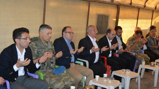 Şehit korucuların ailelerine taziye ziyareti