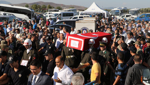 Şehitlerimizi uğurluyoruz