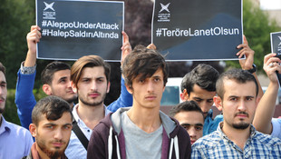 Halepteki saldırıları Türkiye Gençlik Vakfı tarafından protesto edildi