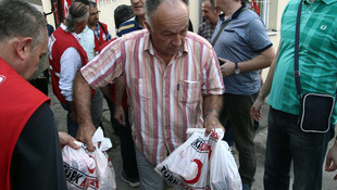 Türk Kızılayı Bosna Hersek'te kurban eti dağıttı