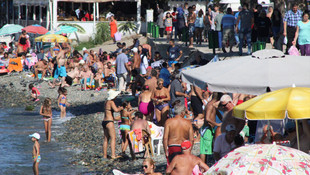 Yalova'da tatilciler sahilleri doldurdu