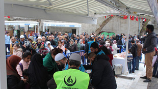 15 Temmuz şehitleri için aşure ve lokma dağıtıldı
