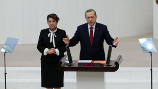 Meclisin Kurtuluş Savaşından sonra ikinci kez gazilik şerefini kazandığını Cumhurbaşkanı Erdoğan açılış konuşmasında vurguladı