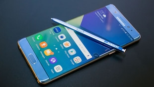 Bataryaların patlaması sonrasında teknoloji devi Samsung Galaxy Note 7 üretimini durdurdu
