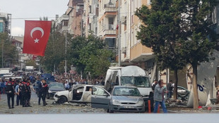 Bombalı araçla Yenibosnada bulunan polis merkezine saldırı düzenlendi