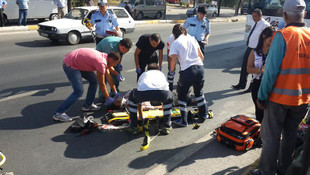 Yolun karşısına geçmeye çalışan kadın otobüsün çarpması sonucu Antalyada hayatını kaybetti